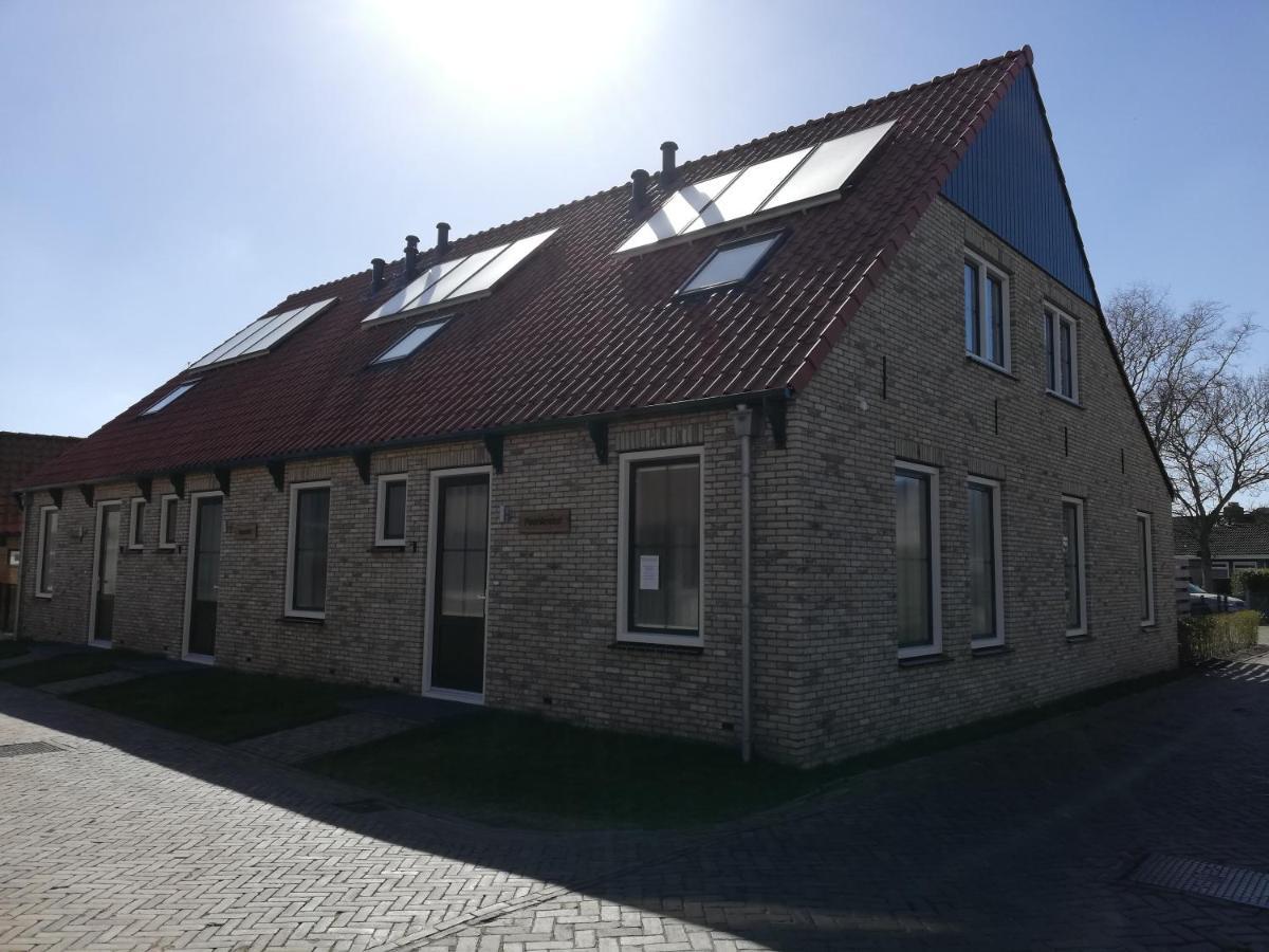 Hooivak Appartement Hollum  Buitenkant foto